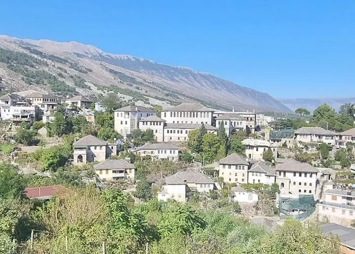 Magnolia's Private Alloggio in famiglia Gjirokastër