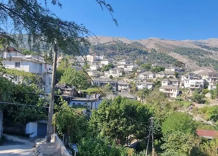 홈스테이 Magnolia's Private Gjirokastër